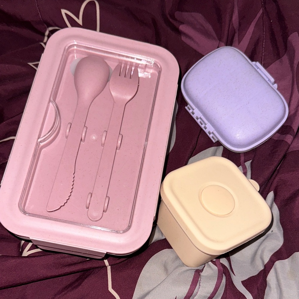 Lunch Box Set, small container and medicine holder. All new. Never used